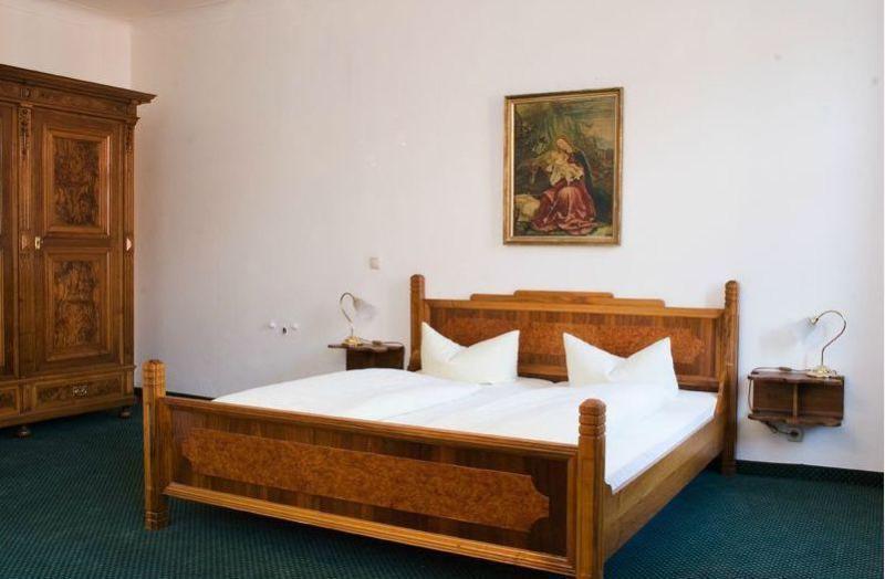 Hotel-Gasthof Floetzinger Braeu Розенхайм Экстерьер фото