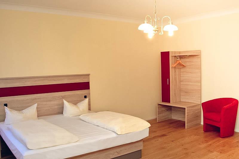 Hotel-Gasthof Floetzinger Braeu Розенхайм Экстерьер фото