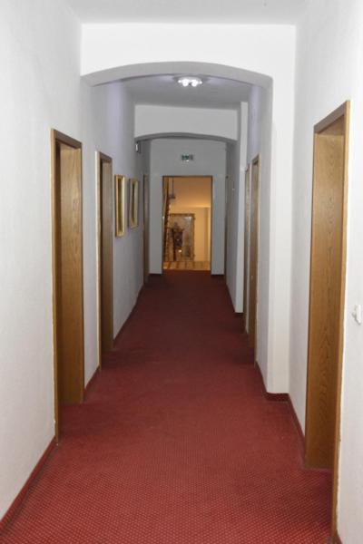 Hotel-Gasthof Floetzinger Braeu Розенхайм Экстерьер фото
