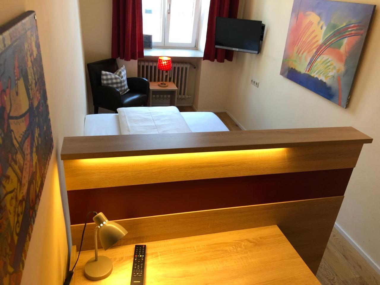 Hotel-Gasthof Floetzinger Braeu Розенхайм Экстерьер фото